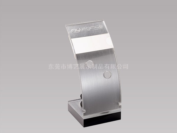 大型超市如何用亞克力制品來展現商品，讓顧客有消費的沖動呢？